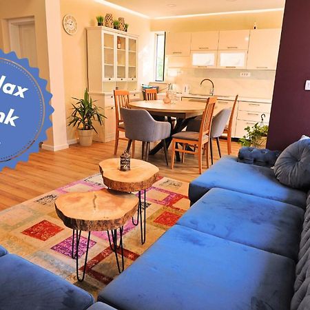 Central Single House With Parking-Top Location! ノヴァリャ エクステリア 写真