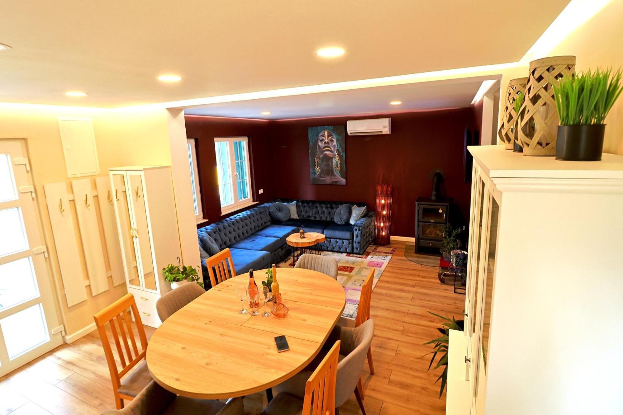 Central Single House With Parking-Top Location! ノヴァリャ エクステリア 写真